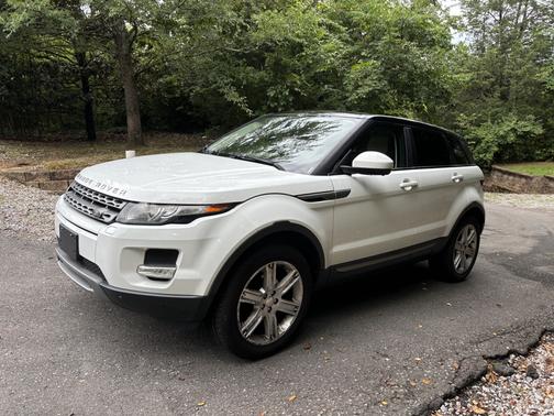 White 2015 Land Rover Range Rover Evoque Pure