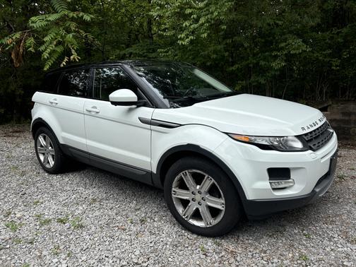 White 2015 Land Rover Range Rover Evoque Pure