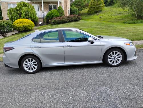 2022 Toyota Camry LE