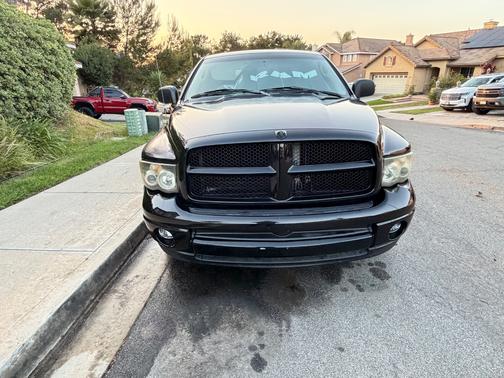 Black 2003 Dodge Ram 1500 SLT Quad Cab