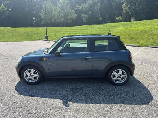 Blue 2009 MINI Cooper Base