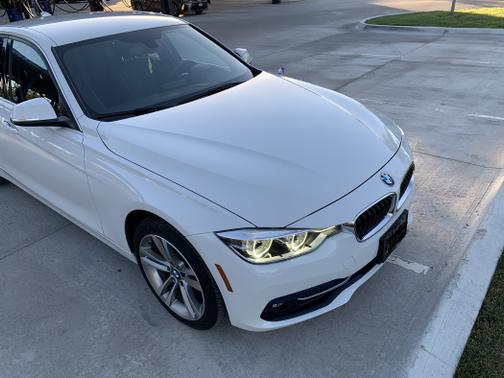 2018 BMW 330 i xDrive