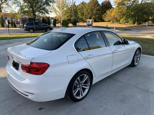 2018 BMW 330 i xDrive