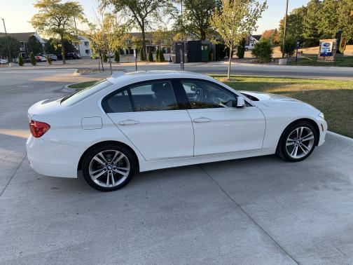 2018 BMW 330 i xDrive