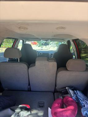 Red 2003 Ford Expedition XLT