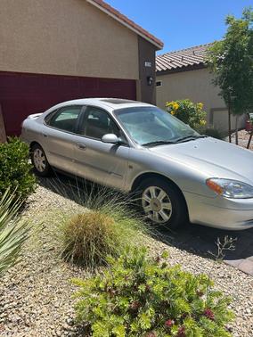 Silver 2003 Ford Taurus SEL