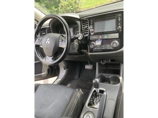 2016 Mitsubishi Outlander ES