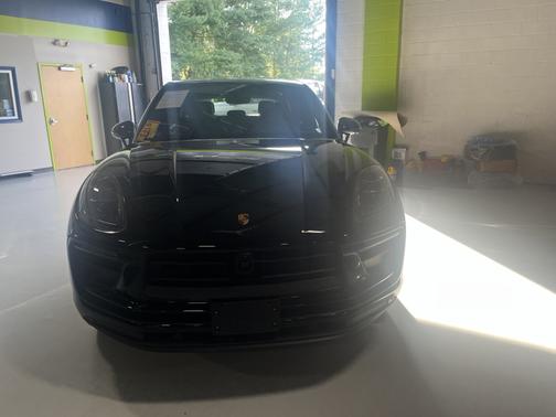 2023 Porsche Macan Macan T