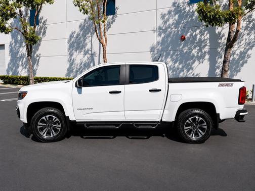 White 2022 Chevrolet Colorado Z71