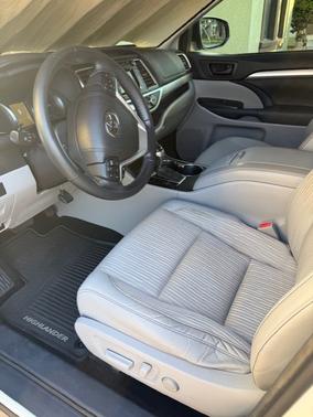 2015 Toyota Highlander LE