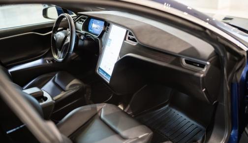 2015 Tesla Model S 90D