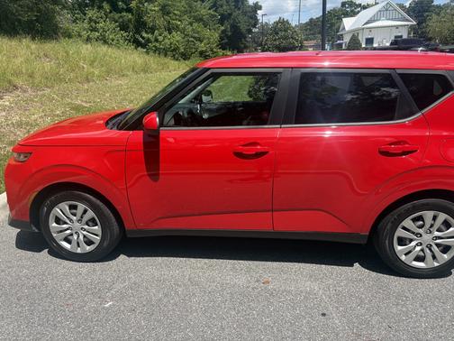 Red 2021 Kia Soul LX