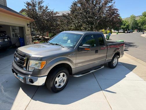 Gray 2011 Ford F-150 XLT