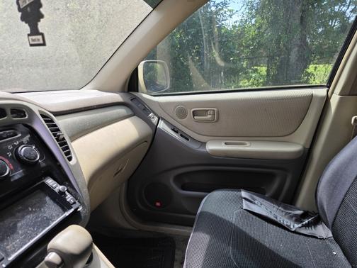 Beige 2006 Toyota Highlander Hybrid Limited