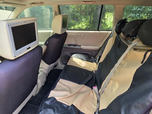 Beige 2006 Toyota Highlander Hybrid Limited
