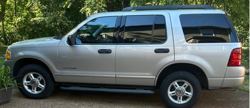 2005 Ford Explorer XLT