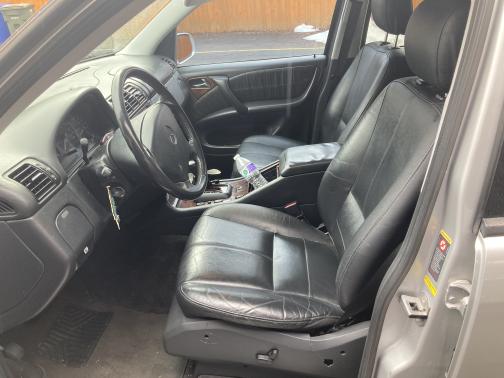 Photo 4 of 11 of 2004 Mercedes-Benz M-Class ML 350 4MATIC