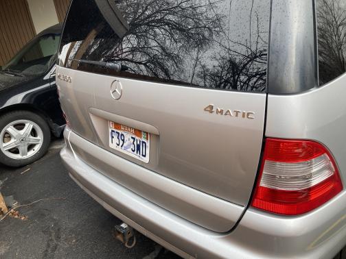 Photo 5 of 11 of 2004 Mercedes-Benz M-Class ML 350 4MATIC