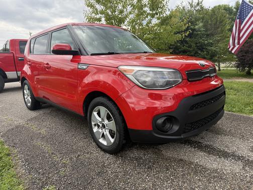 Red 2019 Kia Soul Base