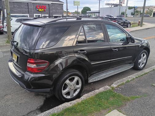 Green 2008 Mercedes-Benz M-Class ML 350 4MATIC
