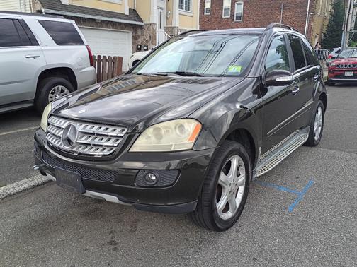 Green 2008 Mercedes-Benz M-Class ML 350 4MATIC
