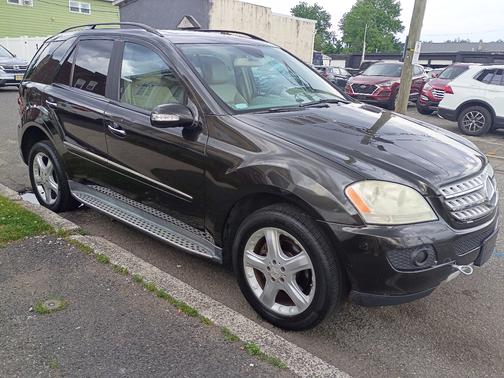 Green 2008 Mercedes-Benz M-Class ML 350 4MATIC