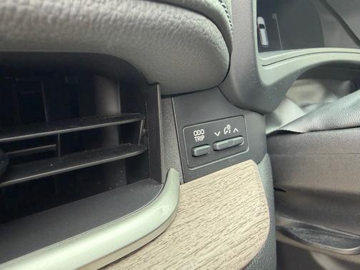 White 2024 Toyota Grand Highlander Platinum