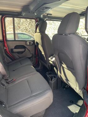 2022 Jeep Gladiator Sport S