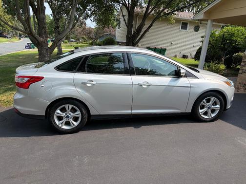 Silver 2014 Ford Focus SE