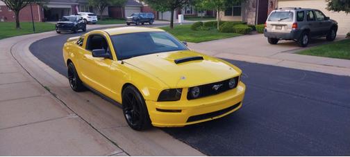 2006 Ford Mustang Base