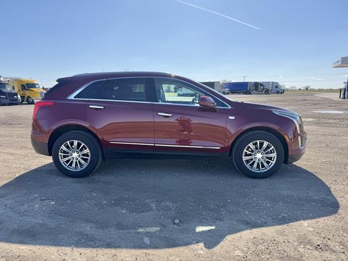 2017 Cadillac XT5 Luxury