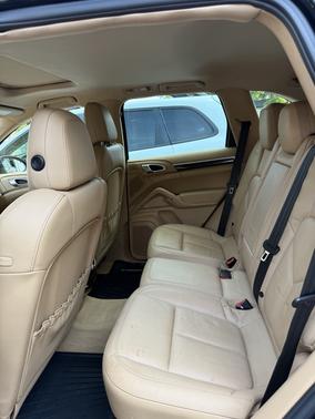 2011 Porsche Cayenne Cayenne