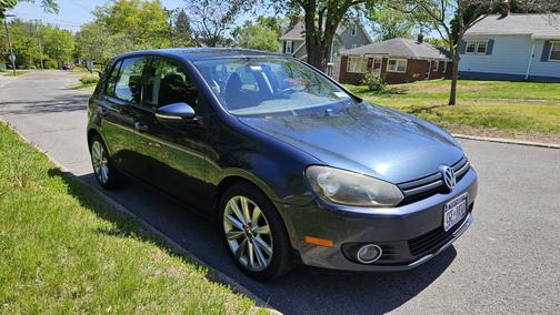 Blue 2013 Volkswagen Golf TDI