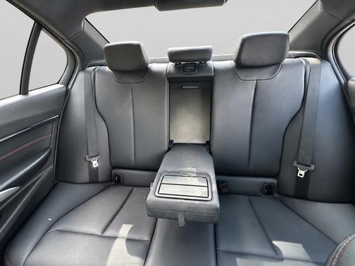 Black 2017 BMW 330 i