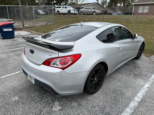 2010 Hyundai Genesis Coupe 3.8