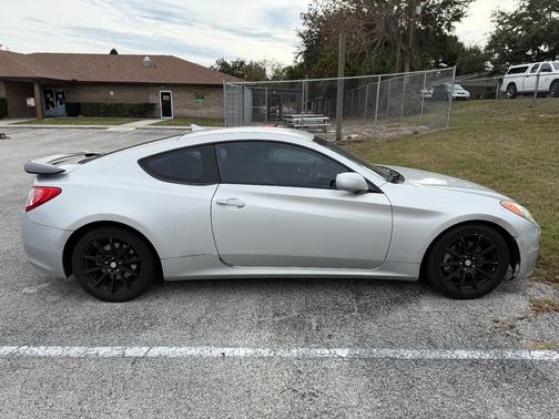 2010 Hyundai Genesis Coupe 3.8