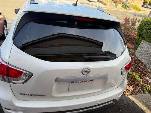 Beige 2013 Nissan Pathfinder SV