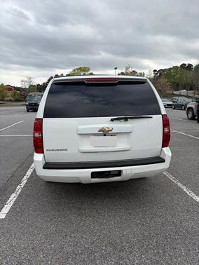 White 2010 Chevrolet Suburban 1500 LS