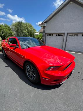 Red 2014 Ford Mustang V6 Premium