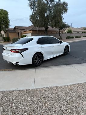 White 2021 Toyota Camry SE