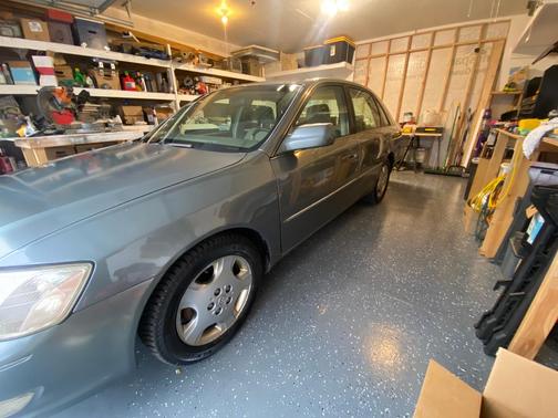 Green 2003 Toyota Avalon XLS