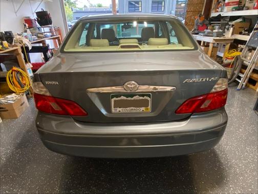 Green 2003 Toyota Avalon XLS