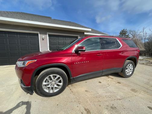 2020 Chevrolet Traverse LT Cloth