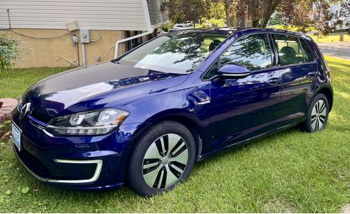 2017 Volkswagen e-Golf SE
