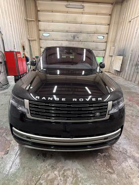 Black 2023 Land Rover Range Rover P400 SE SWB