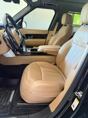 Black 2023 Land Rover Range Rover P400 SE SWB