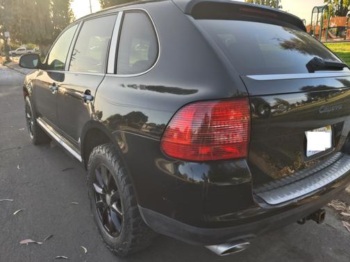 2006 Porsche Cayenne Base