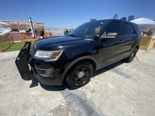 Black 2017 Ford Utility Police Interceptor Base