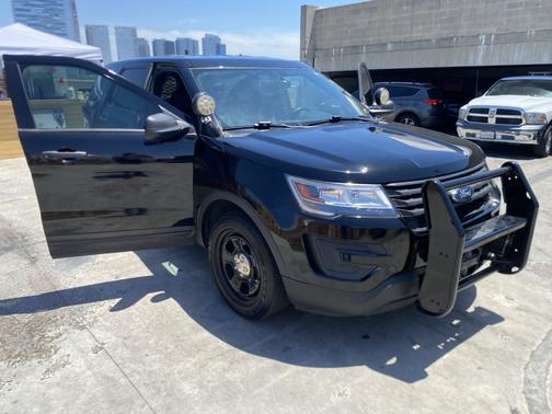 Black 2017 Ford Utility Police Interceptor Base