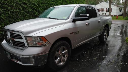 Photo 3 of 6 of 2014 RAM 1500 Big Horn